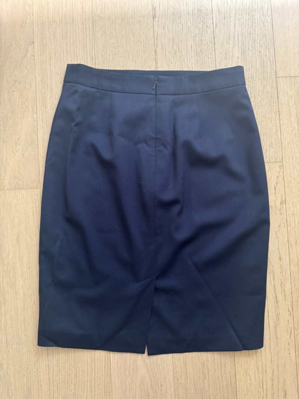 Brooks Brothers navy pencil skirt - Picture 3 of 5